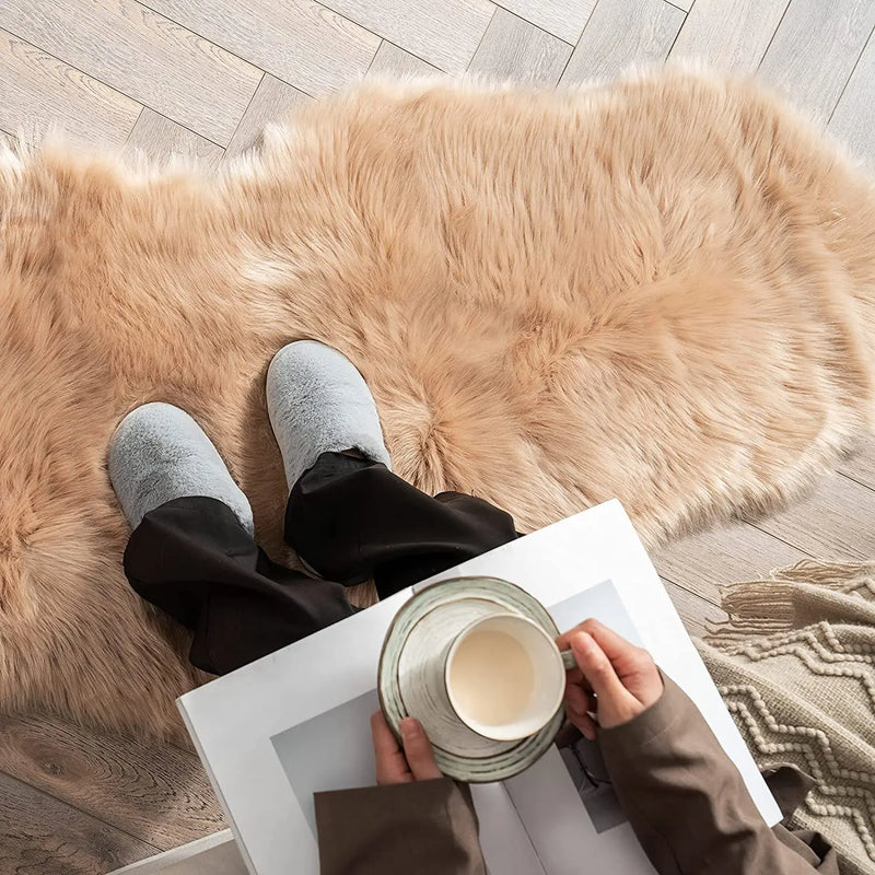 Soft Sheepskin Bedroom Carpet Imitation Wool Pad Long Hair Bedside Rugs Sofa Cushion Rugs Living Room Fluffy Hairy Fur Carpet